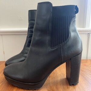 Kenneth Cole Junne Block Heel Chelsea Boots